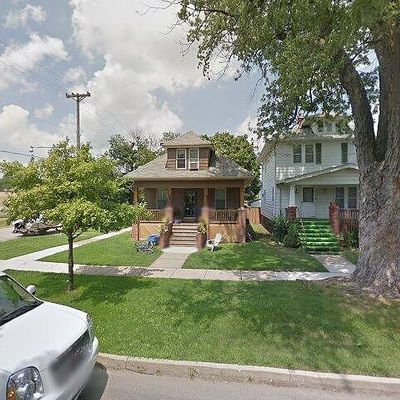 566 Elm St, Wyandotte, MI 48192