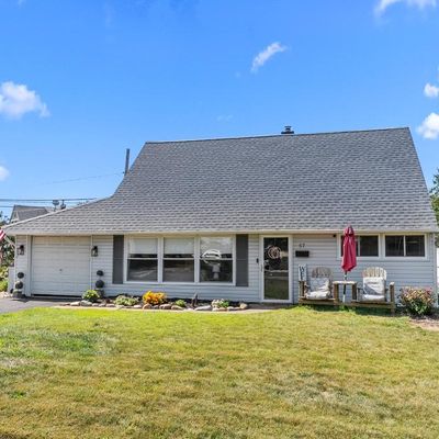 57 Heartwood Rd, Levittown, PA 19056