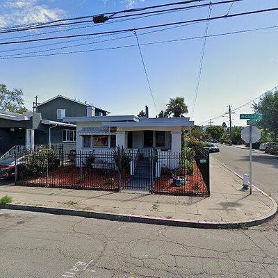 5738 Gaskill St, Oakland, CA 94608