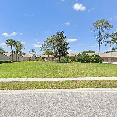 5847 Clubside Dr, Sarasota, FL 34243