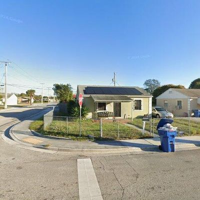 594 W 3 Rd St, Riviera Beach, FL 33404