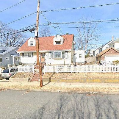 507 Center Pl, Teaneck, NJ 07666