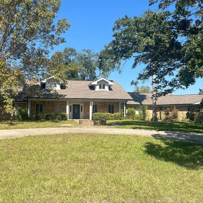 507 Esplanade Ave, Bay Saint Louis, MS 39520