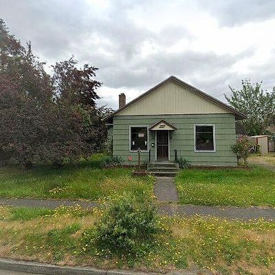 512 W Pear St, Centralia, WA 98531