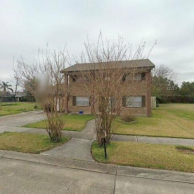 52 Carolyn Ct, Arabi, LA 70032