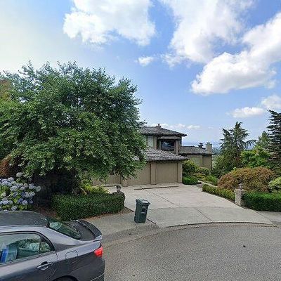 5223 153 Rd Ct Se, Bellevue, WA 98006