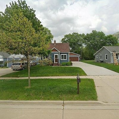 523 S 18 Th Ave, West Bend, WI 53095