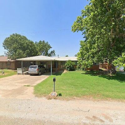 524 E Ash St, Pond Creek, OK 73766