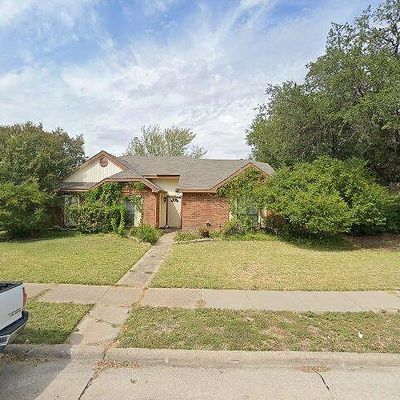 525 Country View Ln, Garland, TX 75043