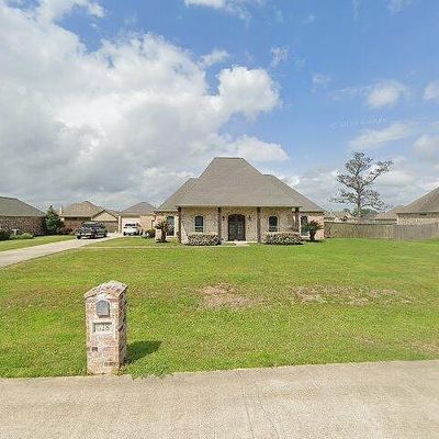 628 Frontier Dr, Bridge City, TX 77611