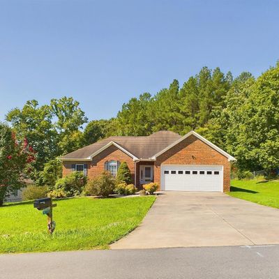 628 Rockwood Dr, Graham, NC 27253