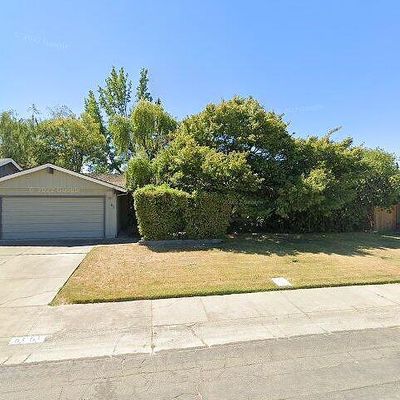 63 Lakeshore Cir, Sacramento, CA 95831