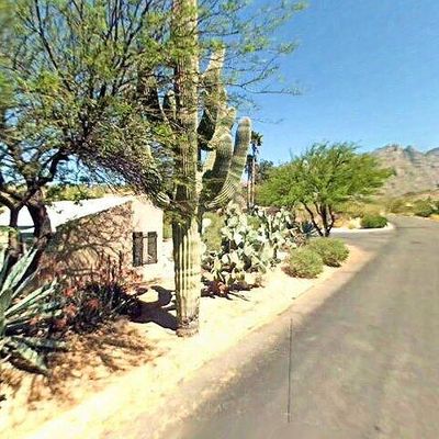 6471 N Foothills Dr, Tucson, AZ 85718