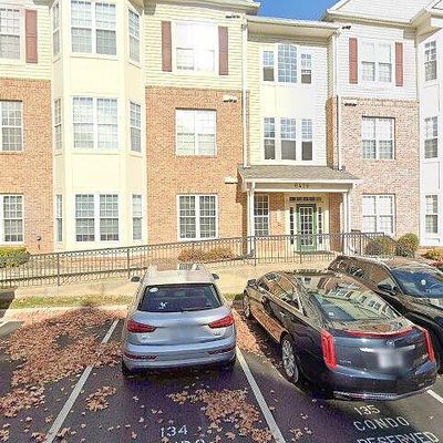 6476 Cheyenne Dr #202, Alexandria, VA 22312