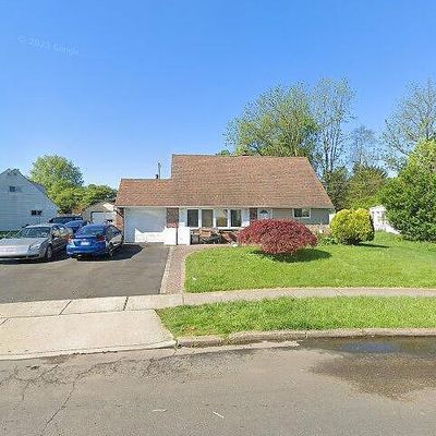 65 Junewood Dr, Levittown, PA 19055