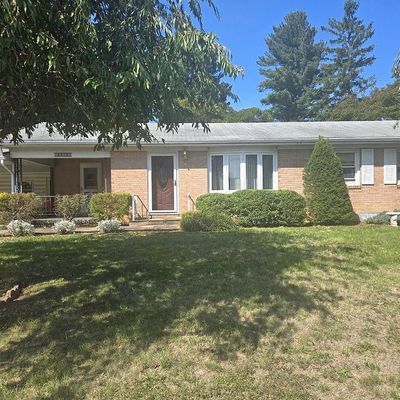 6575 Back Ln, Waynesboro, PA 17268