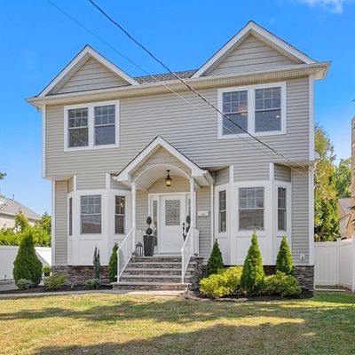 66 Birch St, Kenilworth, NJ 07033