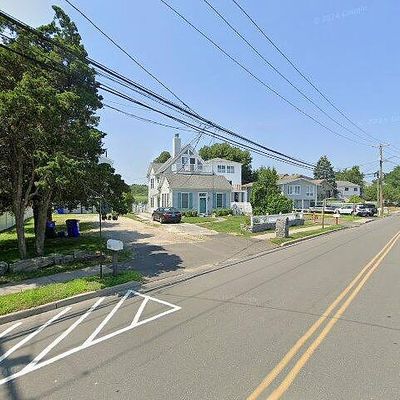 664 Fairfield Beach Rd, Fairfield, CT 06824