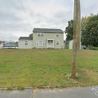 68 Rollins St, Springfield, MA 01109