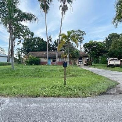 6802 Ocala Ave, Fort Pierce, FL 34951