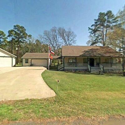 685 Rals Dr, Onalaska, TX 77360