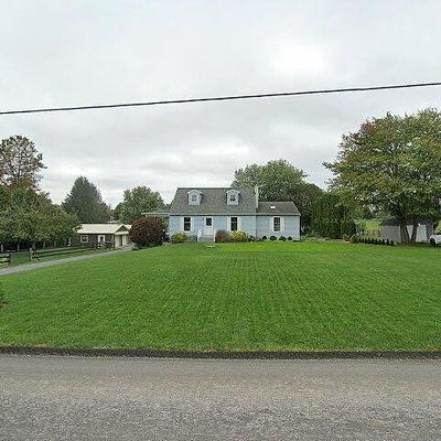 688 Churchtown Rd, Honey Brook, PA 19344