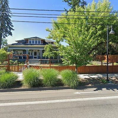 69 S Mountain Ave, Ashland, OR 97520