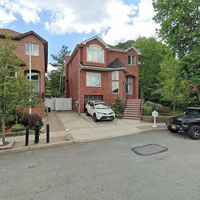 7 Monahan Ave, Staten Island, NY 10314