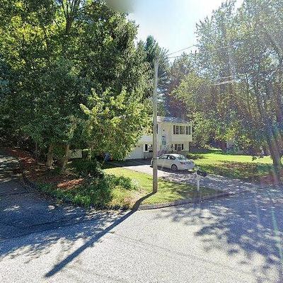 7 Starrwood Dr, Norwich, CT 06360