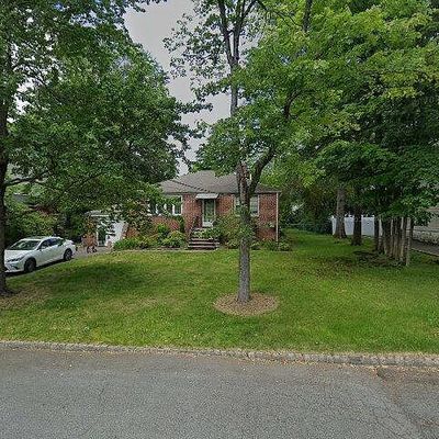 6 Carteret Rd, Livingston, NJ 07039