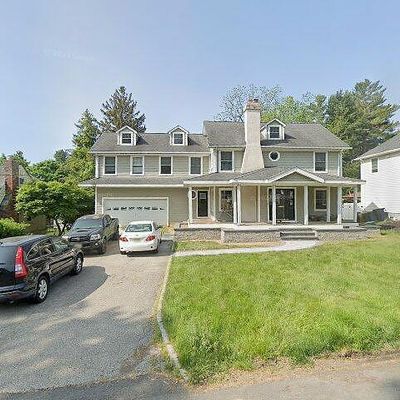 6 Colony Dr, Caldwell, NJ 07006