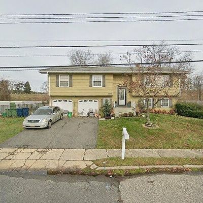 600 Stamford Dr, Neptune, NJ 07753