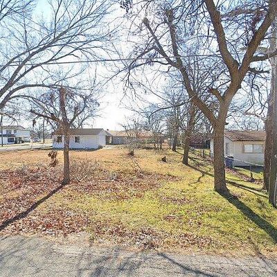 604 Dubois St, Denison, TX 75020