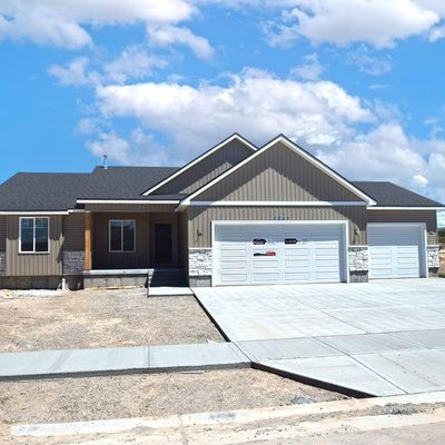 6047 Cedarwood Lane, Ammon, ID 83406