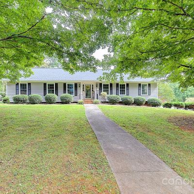 606 Raven Hill Court, Clemmons, NC 27012