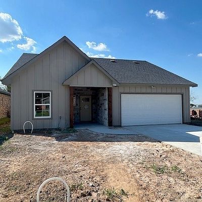 609 N College Avenue, West, TX 76691