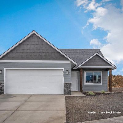 6095 W Bowmore Ln, Rathdrum, ID 83858