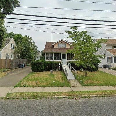 61 Green Grove Ave, Keyport, NJ 07735