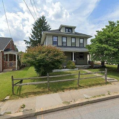 61 W Canal St, Dover, PA 17315