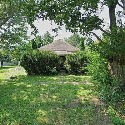 613 E Monroe Ave, Chrisman, IL 61924