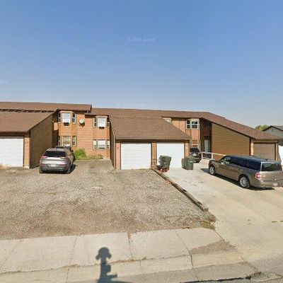 614 Oregon Ave, Gillette, WY 82718