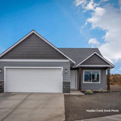 6187 W Bowmore Ln, Rathdrum, ID 83858