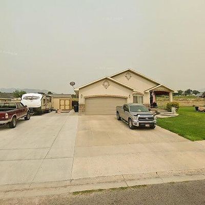 745 S Hillcrest Loop, Malad City, ID 83252