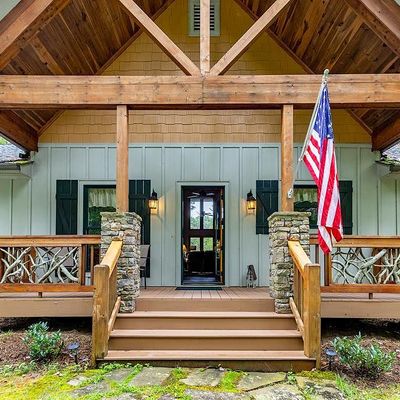 752 Found Forest Rd, Cashiers, NC 28717