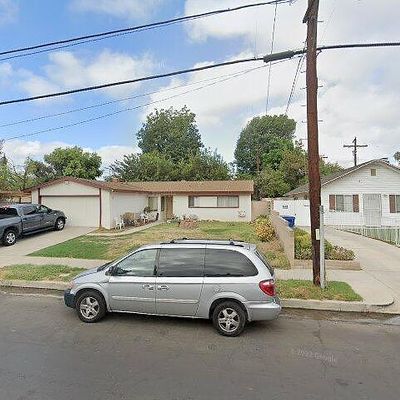 7631 Vanalden Ave, Reseda, CA 91335