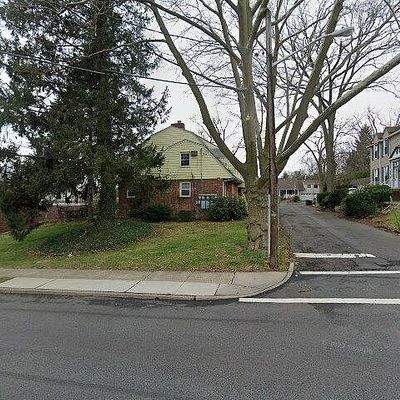 78 E Passaic St, Rochelle Park, NJ 07662