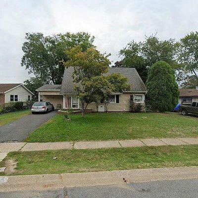 78 Shawmont Ln, Willingboro, NJ 08046