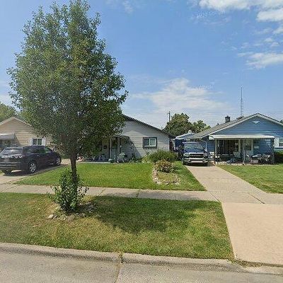 7866 Katherine St, Taylor, MI 48180