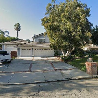 8 La Torre Dr, Pomona, CA 91766