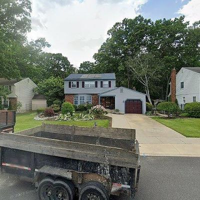 8 Lupus Ln, Sewell, NJ 08080